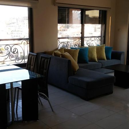 Cozy Dair Ghbar Apartment Amman Eksteriør billede