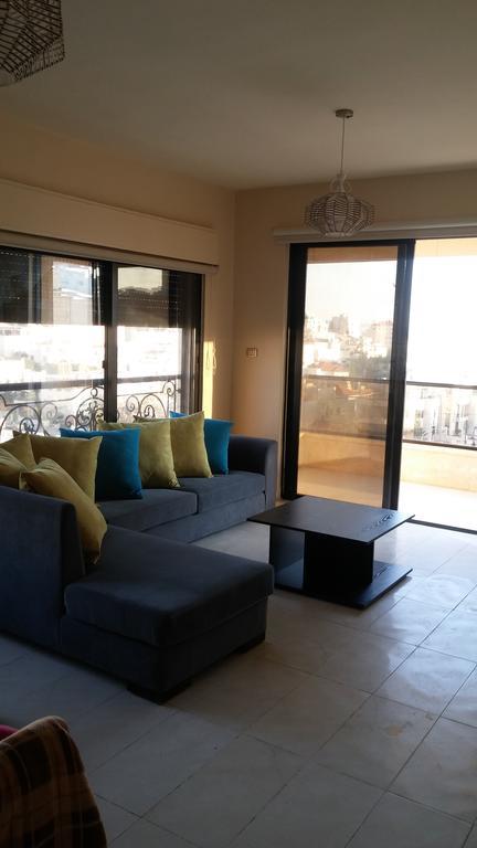 Cozy Dair Ghbar Apartment Amman Eksteriør billede