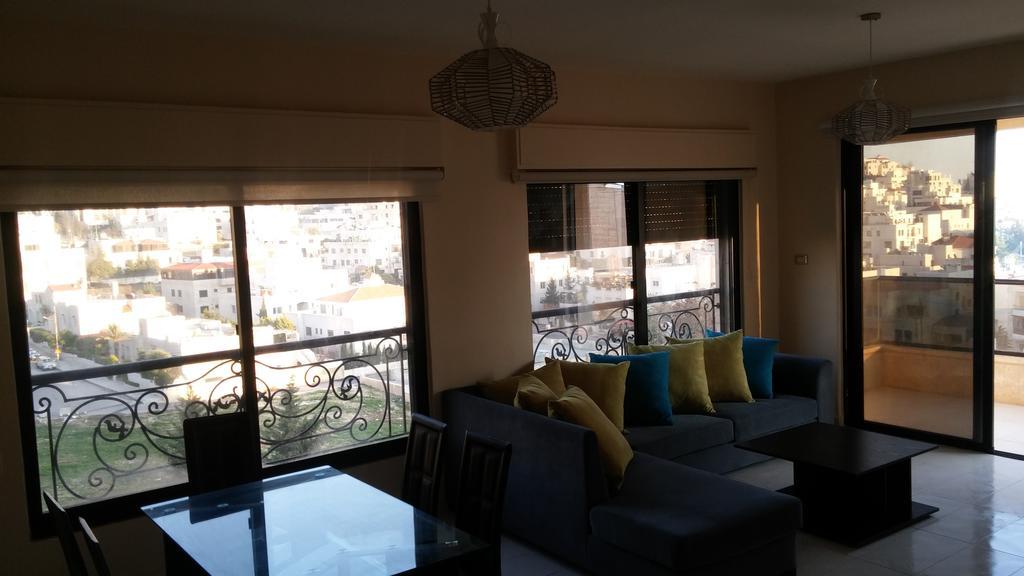 Cozy Dair Ghbar Apartment Amman Eksteriør billede